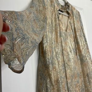 To big on me! Cute for holidays / special events!